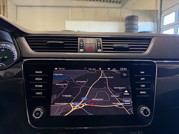 Skoda Superb 15 of 22