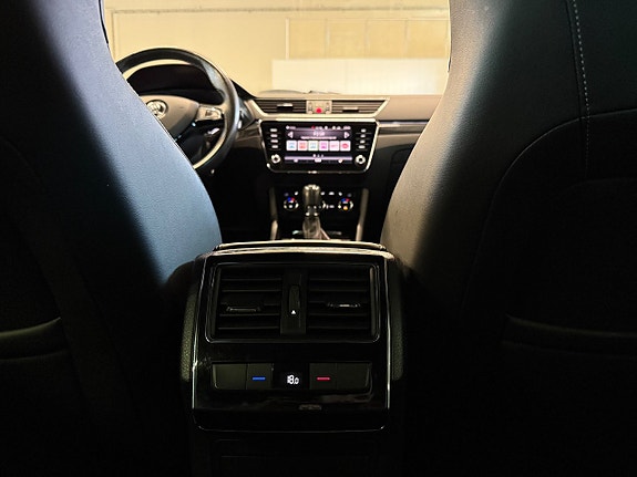 Skoda Superb 18 of 22