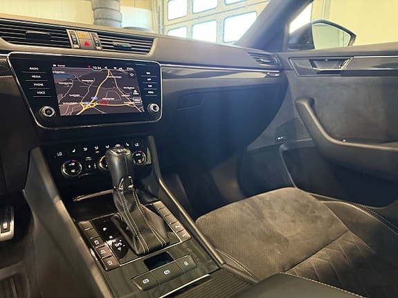 Skoda Superb 13 of 22