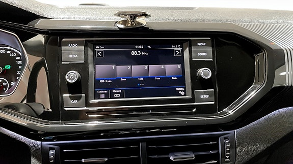 Volkswagen T-Cross 9 of 12