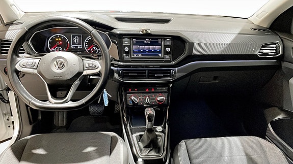 Volkswagen T-Cross 10 of 12