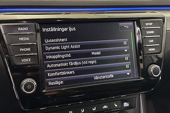 Skoda Superb 16 of 25