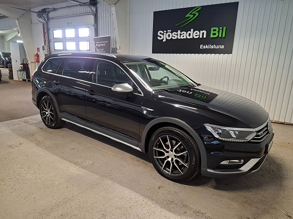 Volkswagen Passat Alltrack 3 of 15