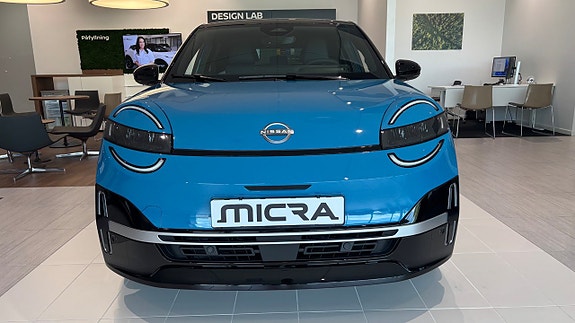 Nissan Micra 2 of 17