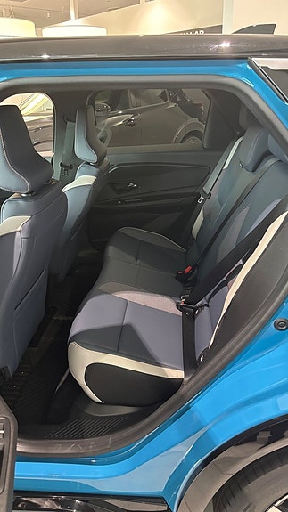 Nissan Micra 10 of 17