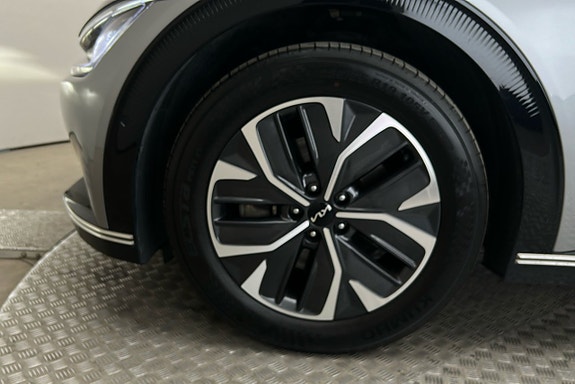 Kia EV6 12 of 25