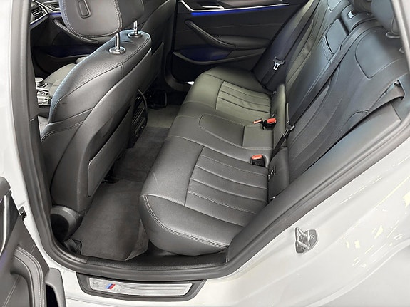 BMW 520d 9 of 14