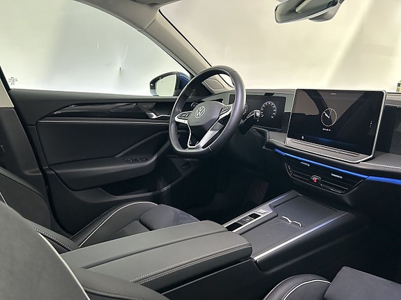 Volkswagen Passat 17 of 22
