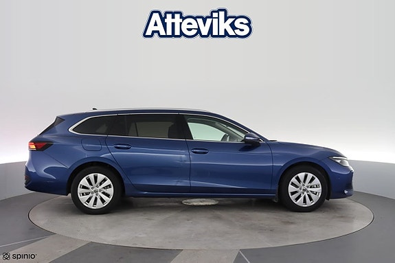 Volkswagen Passat 2 of 22