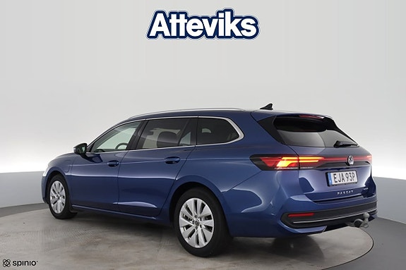 Volkswagen Passat 3 of 22