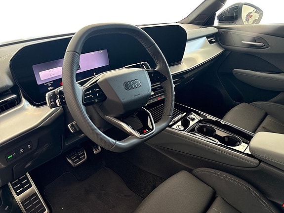 Audi Q3 8 of 15