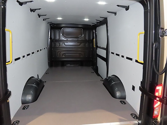 Volkswagen Crafter 9 of 19