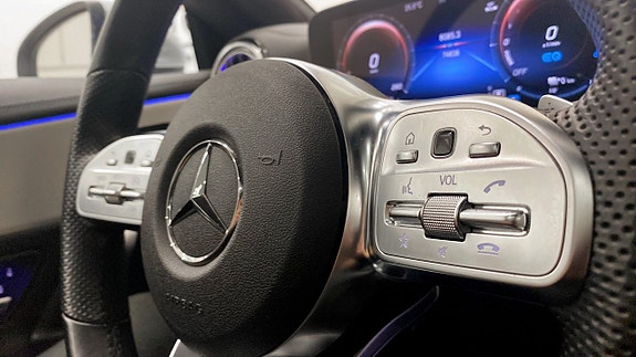 Mercedes-Benz CLA250 e 19 of 25