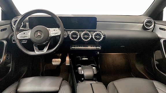 Mercedes-Benz CLA250 e 4 of 25