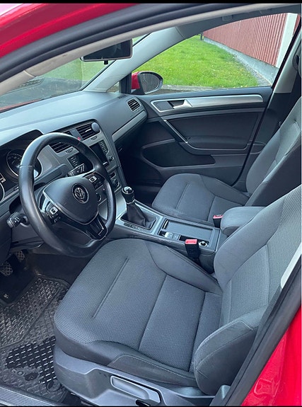 Volkswagen Golf VII 5 of 8