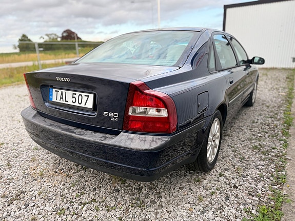 Volvo S80 4 of 10