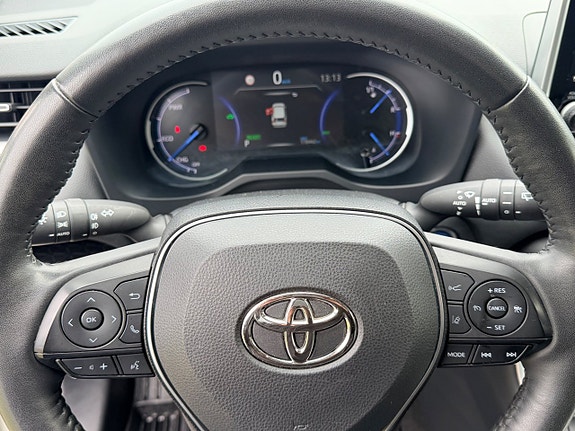 Toyota RAV4 13 of 27