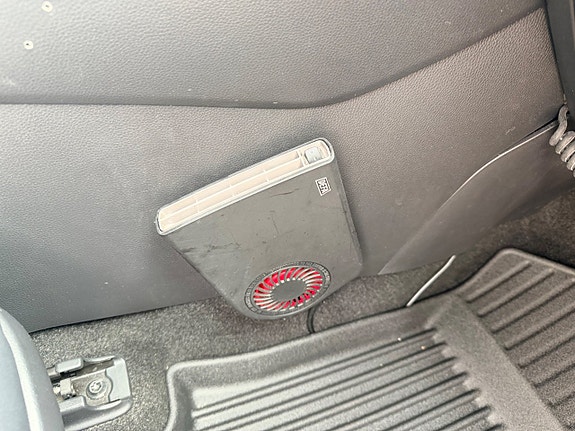 Toyota RAV4 15 of 27