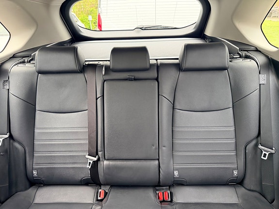 Toyota RAV4 23 of 27