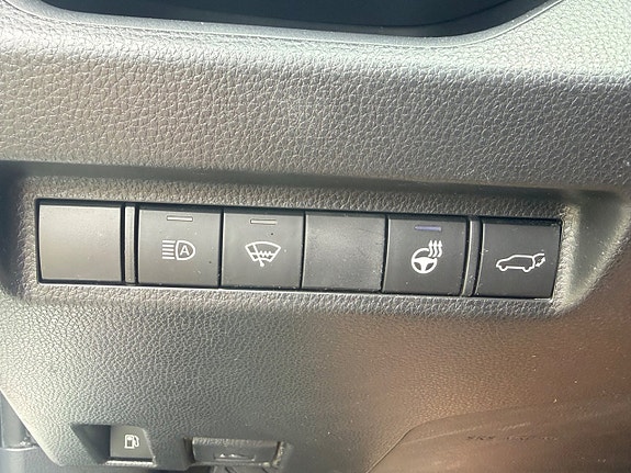 Toyota RAV4 19 of 27