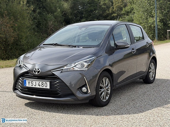 Toyota Yaris 3 of 15
