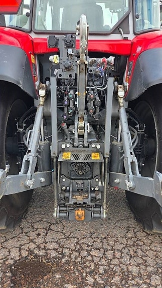 Massey Ferguson 6S.180 Dyna-VT 7 of 10