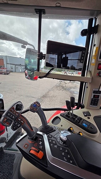 Massey Ferguson 6S.180 Dyna-VT 9 of 10