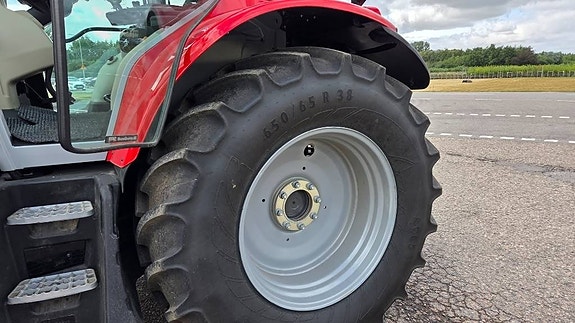 Massey Ferguson 6S.180 Dyna-VT 5 of 10