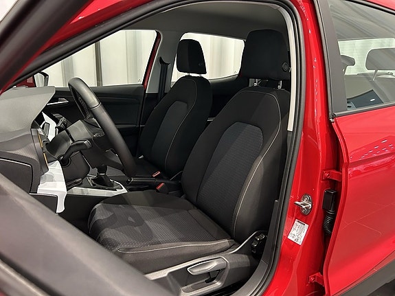 Seat Arona 6 of 12