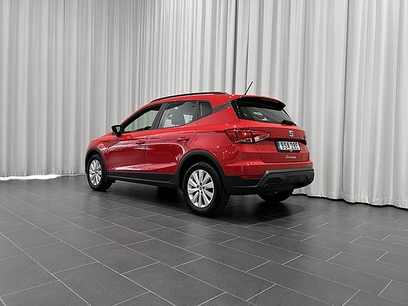 Seat Arona 3 of 12