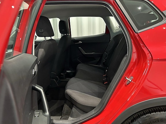Seat Arona 7 of 12