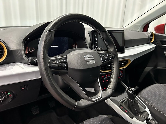 Seat Arona 9 of 12