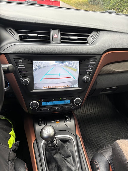 Toyota Avensis 12 of 16