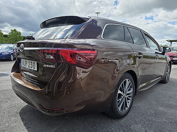 Toyota Avensis 5 of 11