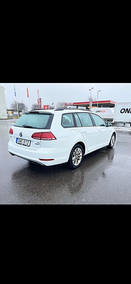 Volkswagen Golf VII 4 of 9