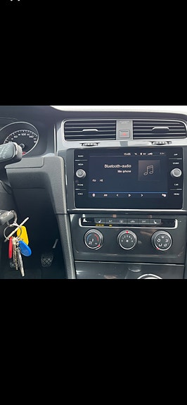 Volkswagen Golf VII 8 of 9