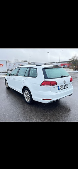 Volkswagen Golf VII 5 of 9