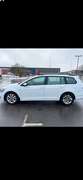 Volkswagen Golf VII 6 of 9