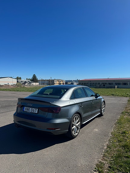 Audi A3 4 of 6