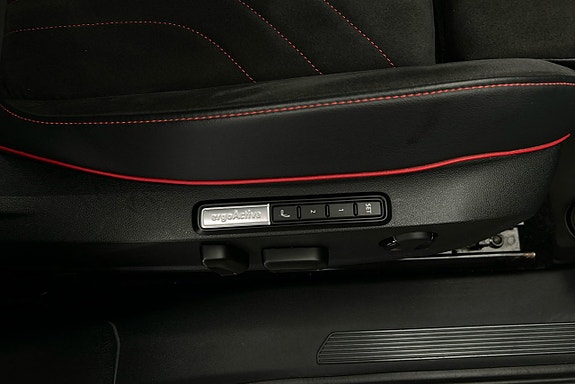 Volkswagen ID.4 GTX 21 of 30