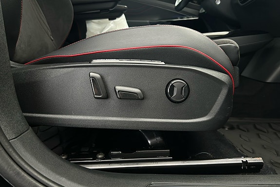 Volkswagen ID.4 GTX 19 of 30