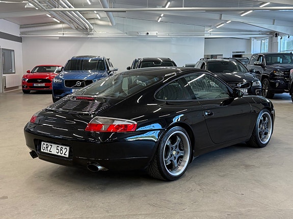 Porsche 911 3 of 17
