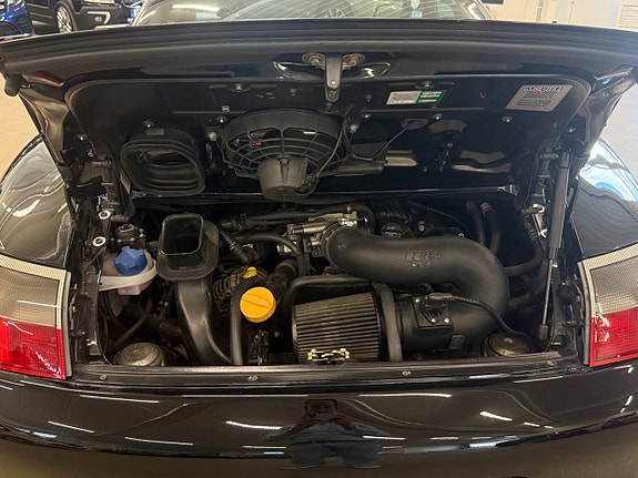 Porsche 911 16 of 17