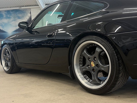 Porsche 911 17 of 17