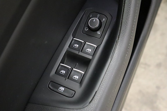 Volkswagen Passat Alltrack 6 of 30