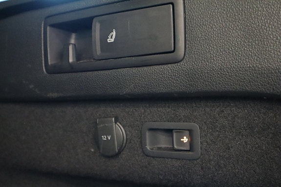 Volkswagen Passat Alltrack 25 of 30