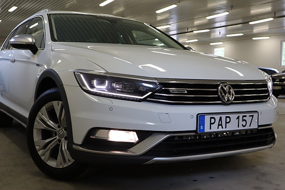 Volkswagen Passat Alltrack 28 of 30