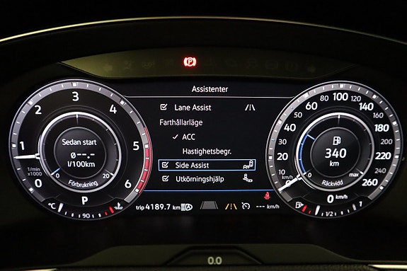 Volkswagen Passat Alltrack 10 of 30