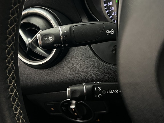 Mercedes-Benz CLA220 d 12 of 25