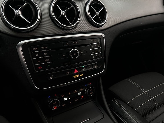 Mercedes-Benz CLA220 d 18 of 25